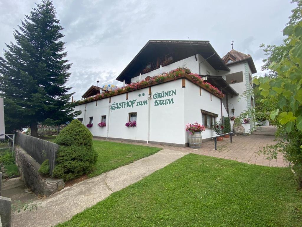 Gasthof zum Grünen Baum Voran Exterior foto
