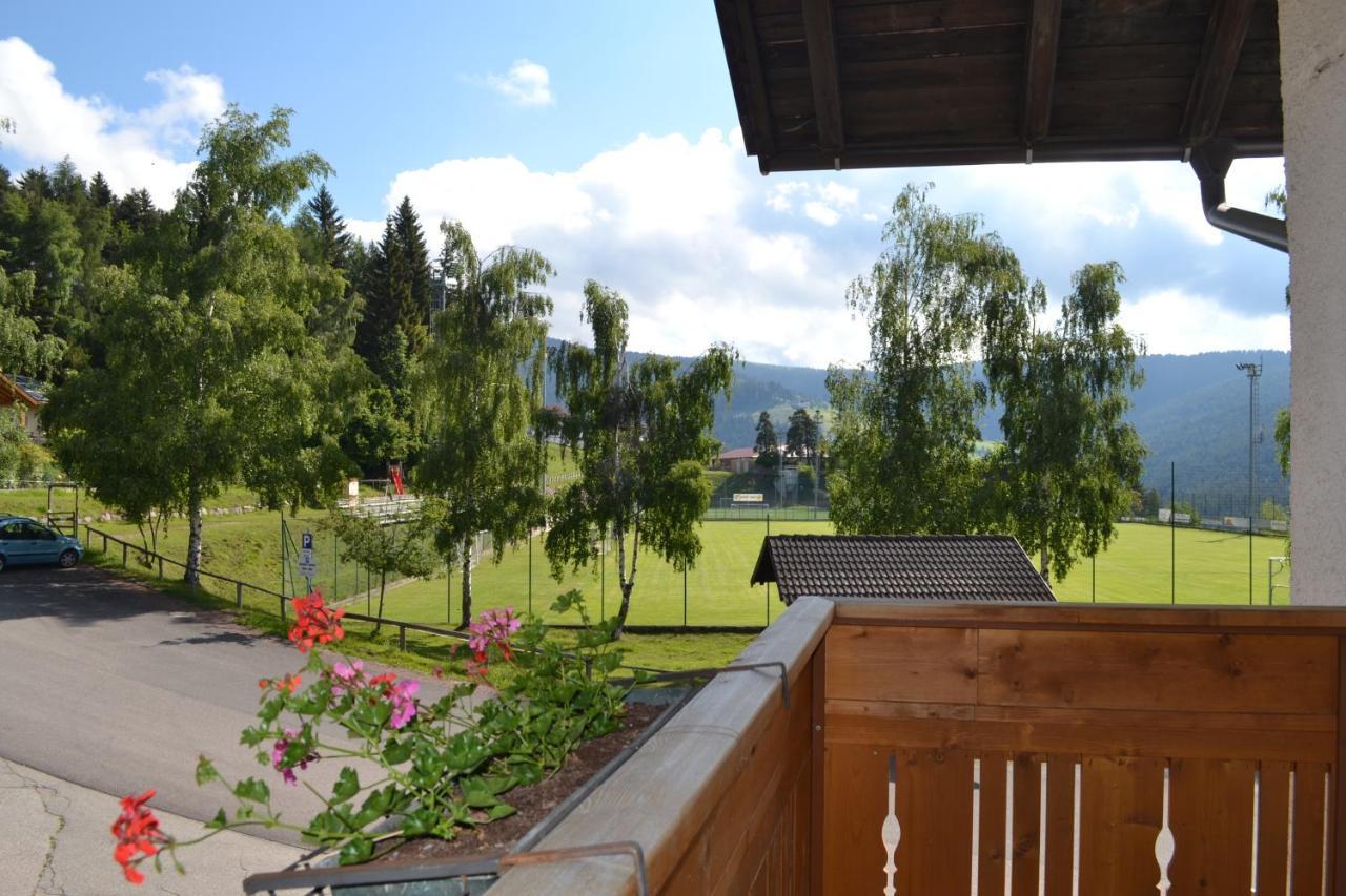 Gasthof zum Grünen Baum Voran Exterior foto